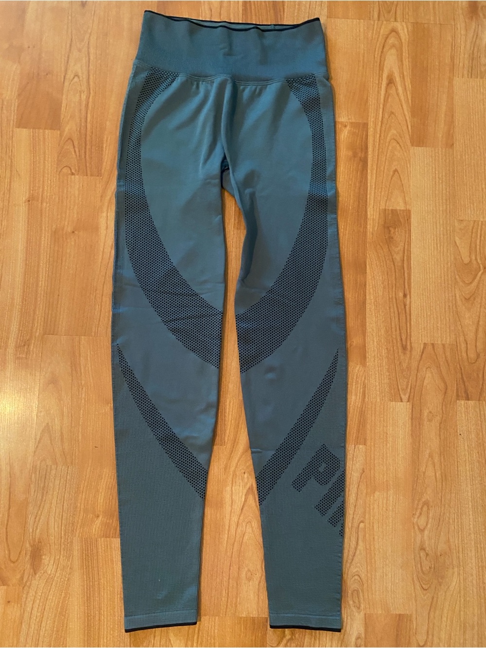 Victoria Secret PINK Women's Athletic Leggings Blue Seamless Workout Pants
